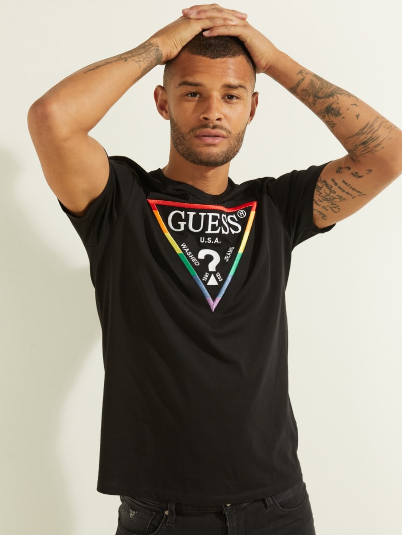 Black Men's Guess Embroidered Rainbow Logo Tee T Shirts | 7548309-EZ