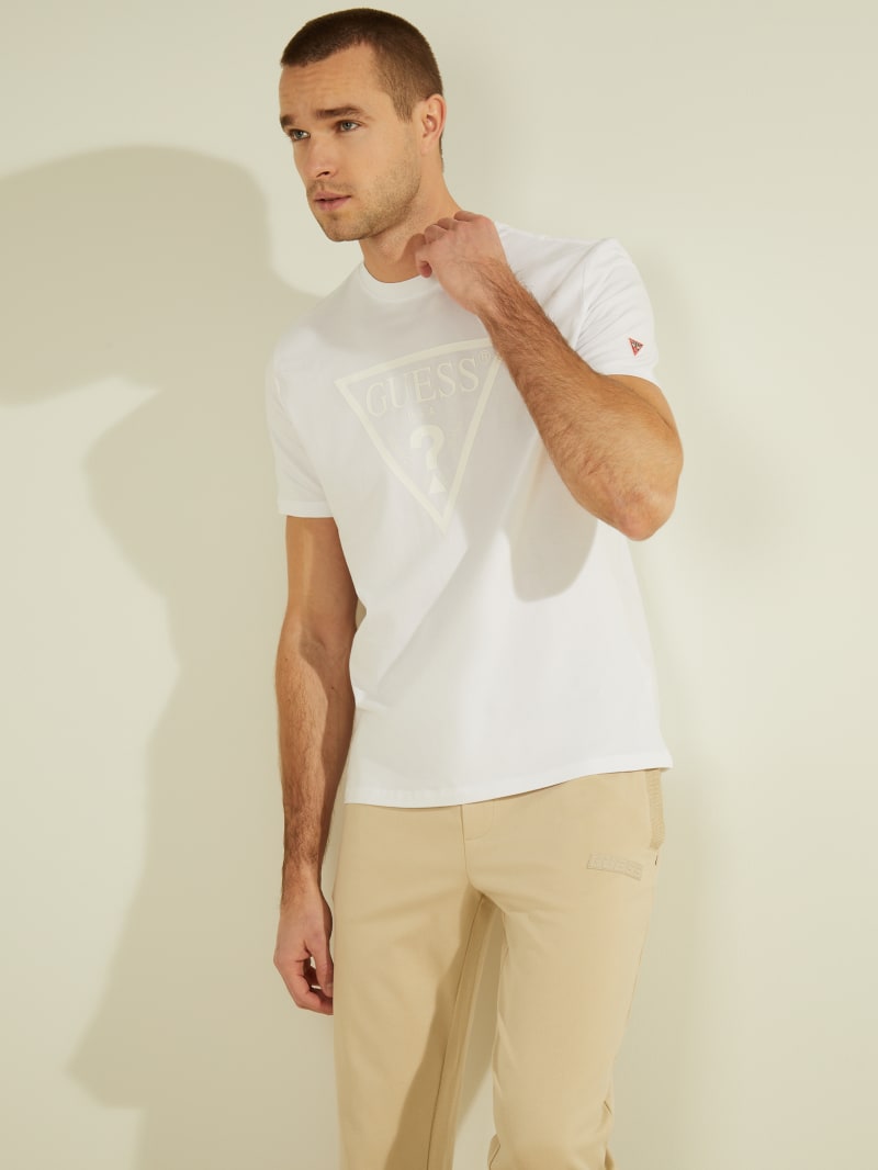 White Men's Guess Tonal Logo Tee T Shirts | 3095782-LF