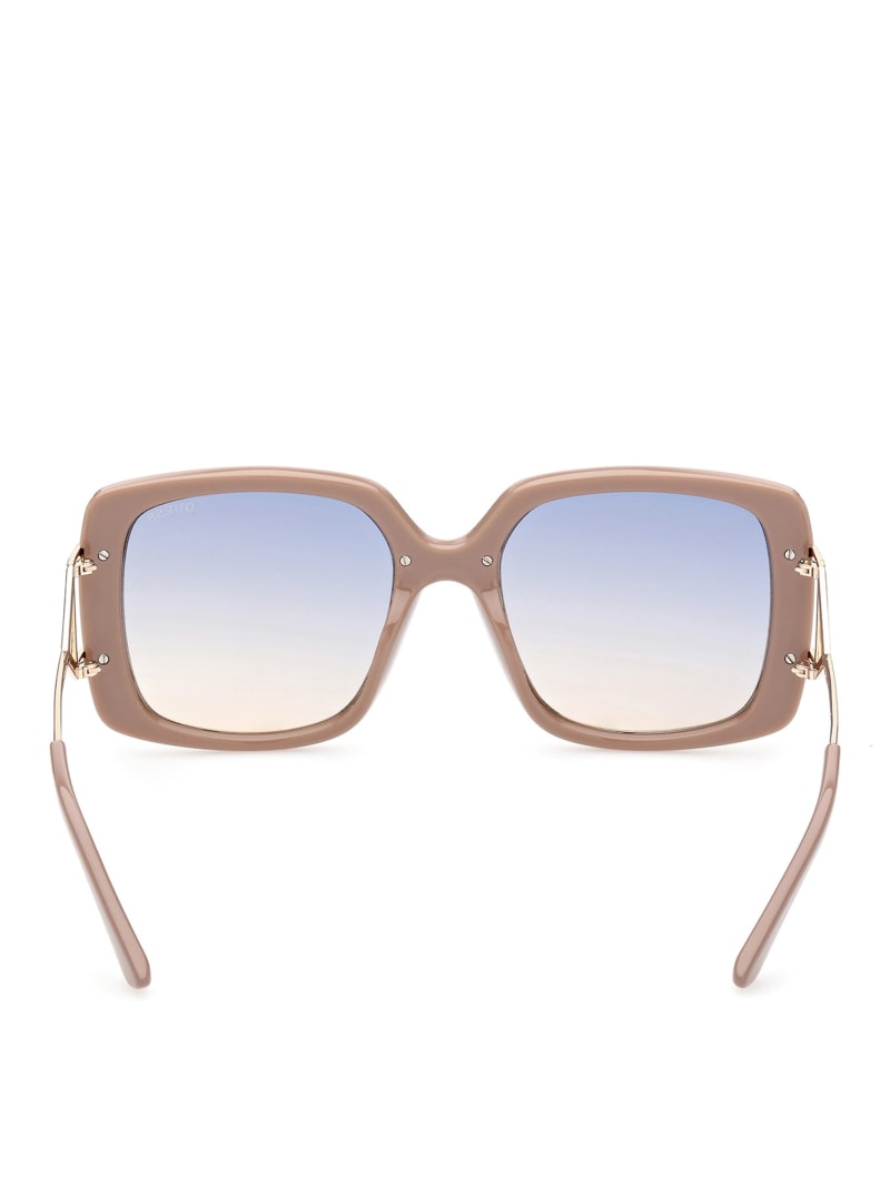 Beige Women's Guess Oversized Square Sunglasses | 5792148-ST