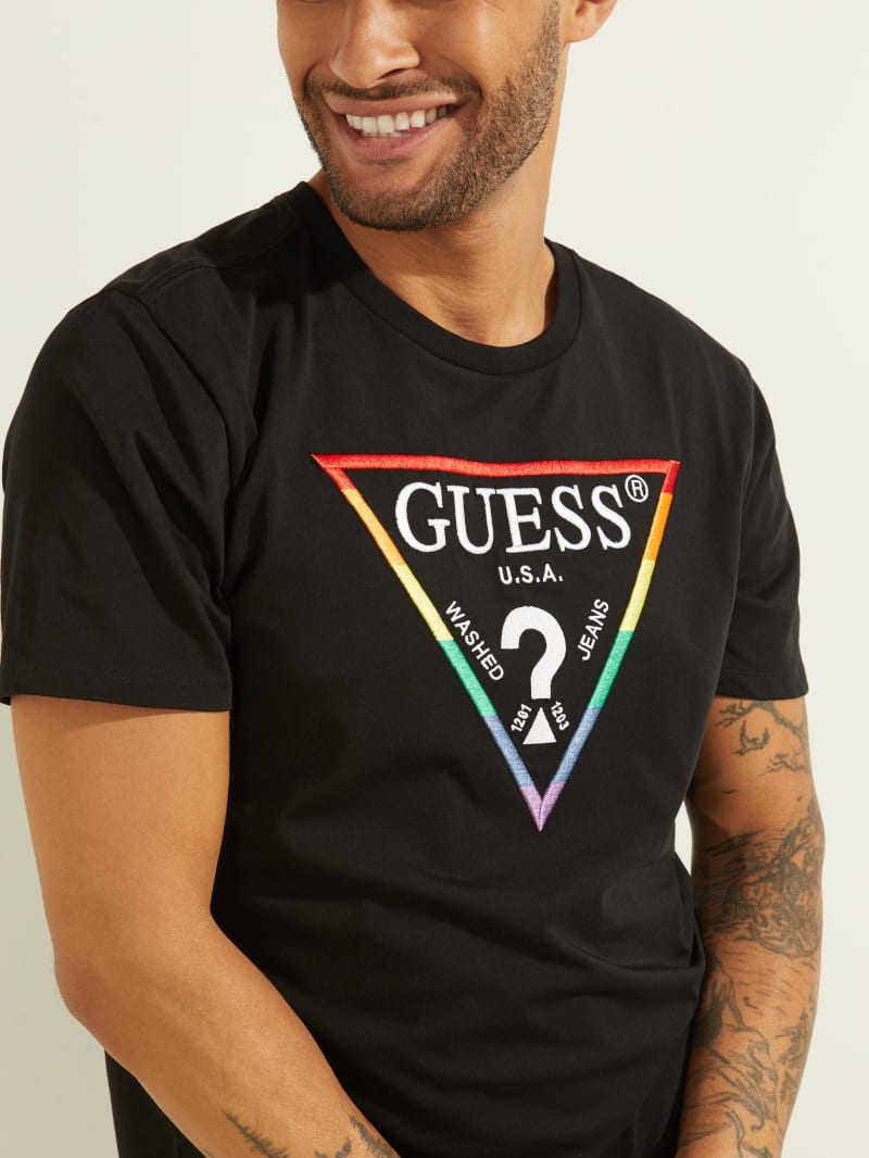 Black Men's Guess Embroidered Rainbow Logo Tee T Shirts | 7548309-EZ