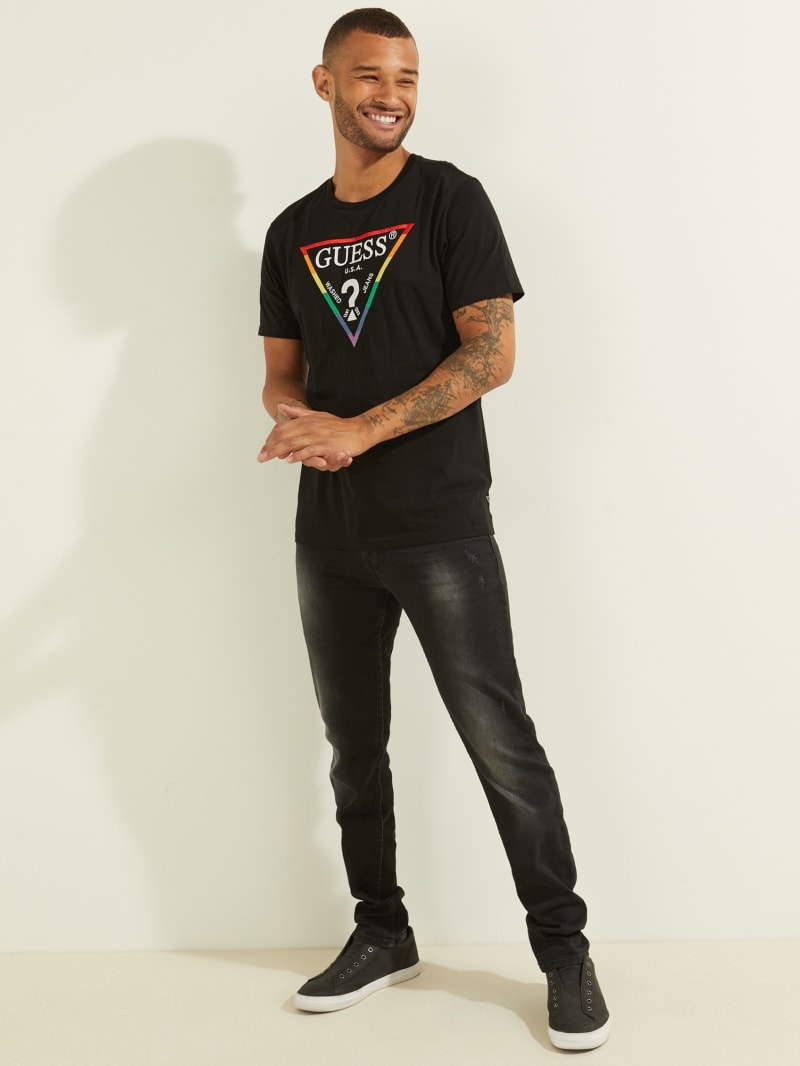 Black Men's Guess Embroidered Rainbow Logo Tee T Shirts | 7548309-EZ