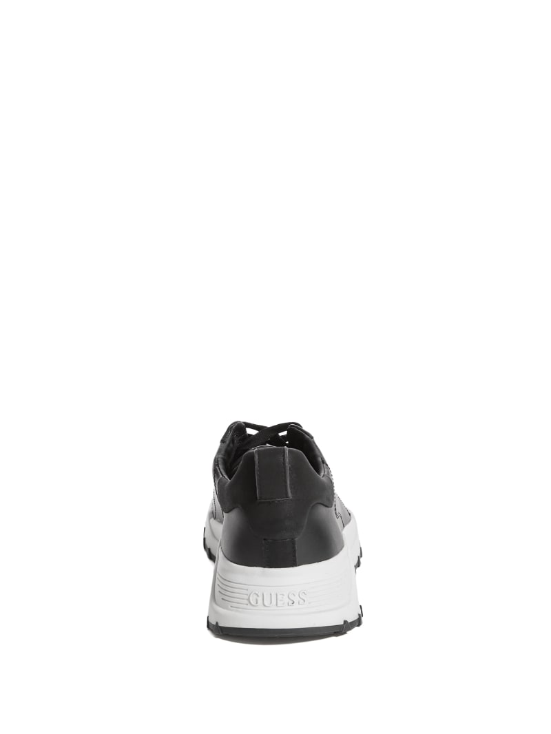 Black Men's Guess Luca Sneakers | 0539468-XE