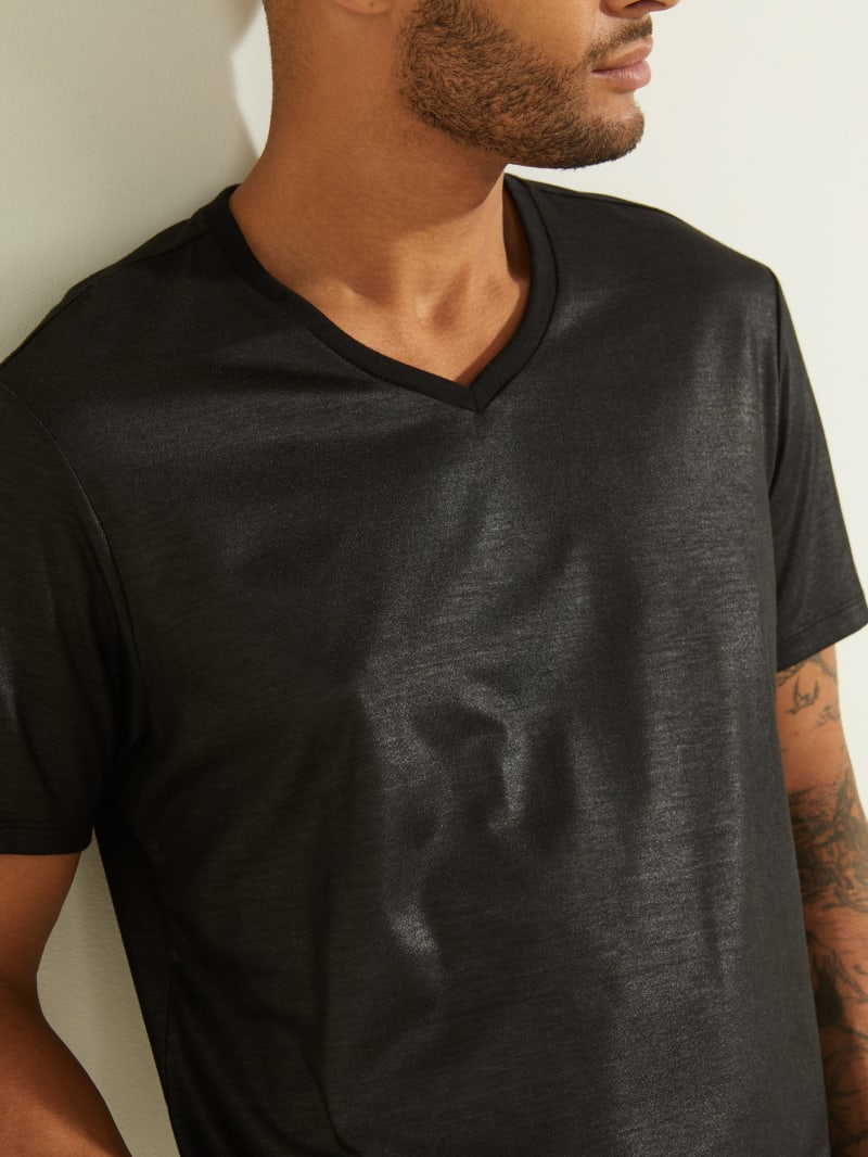 Black Men's Guess Mason Yoke V-Neck Tee T Shirts | 6759302-MD