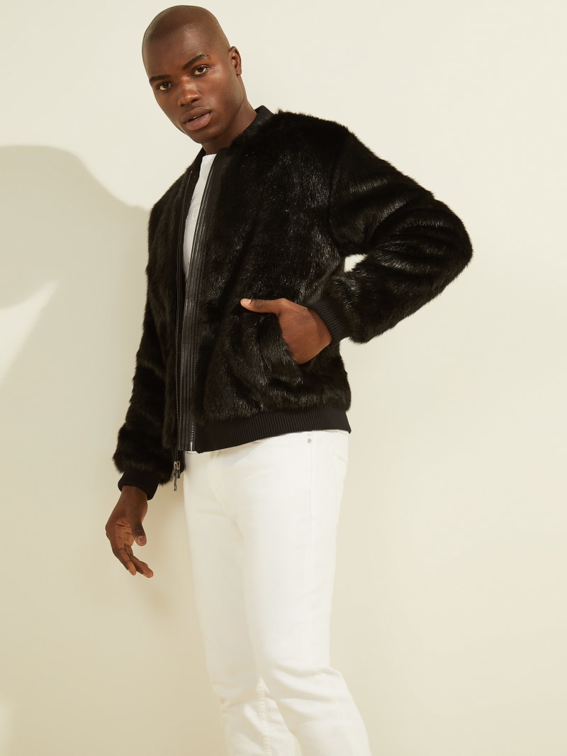 Black Men's Guess Oversize Faux-Fur Jackets | 6940183-TW