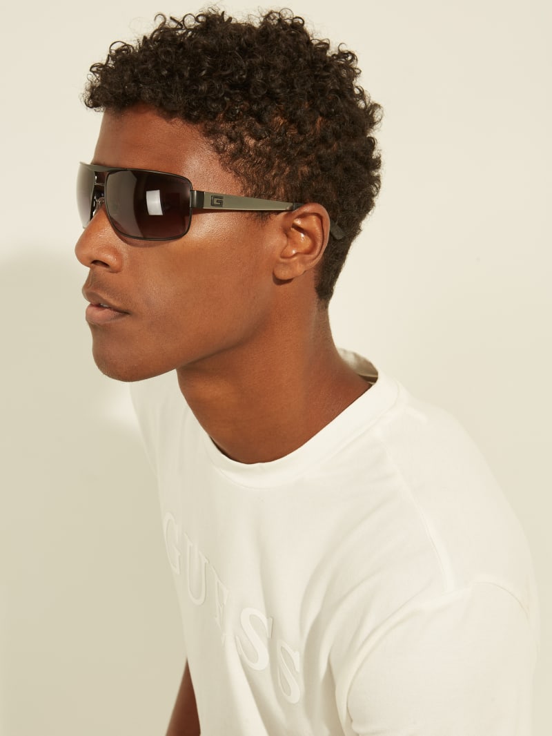 Black Men's Guess Ron Navigator Sunglasses | 0198357-HF