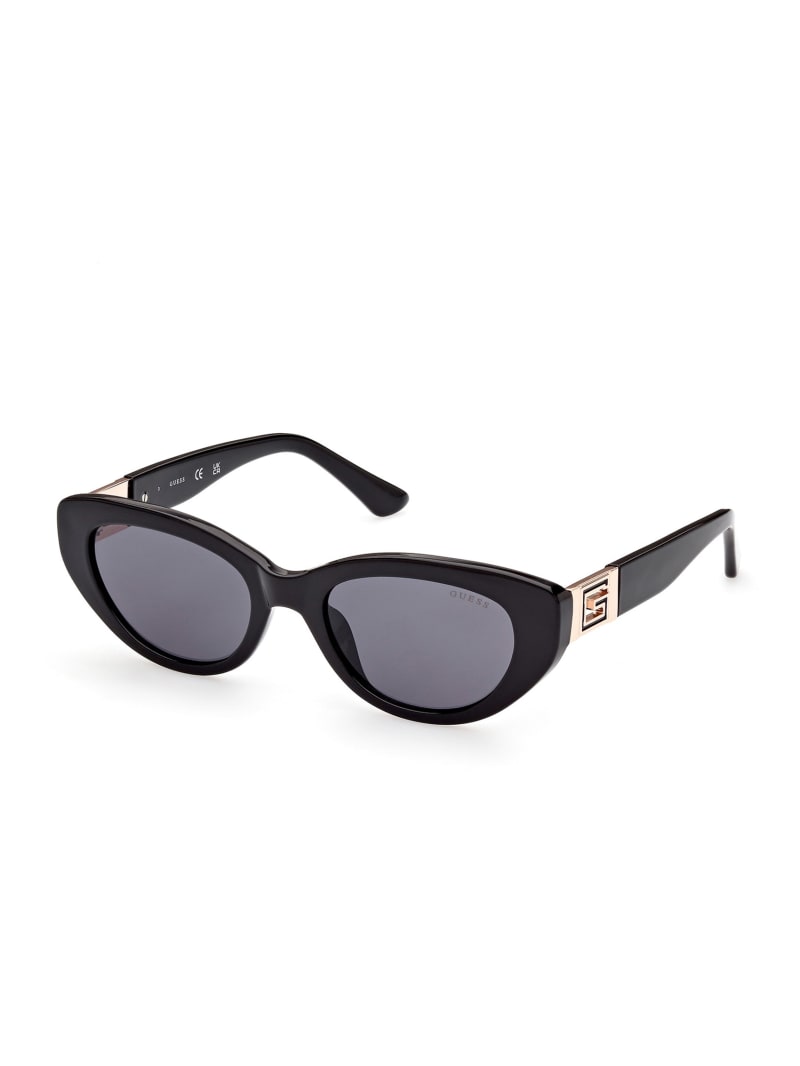 Black Women's Guess Colored Plastic Cat-Eye Sunglasses | 4698723-UF