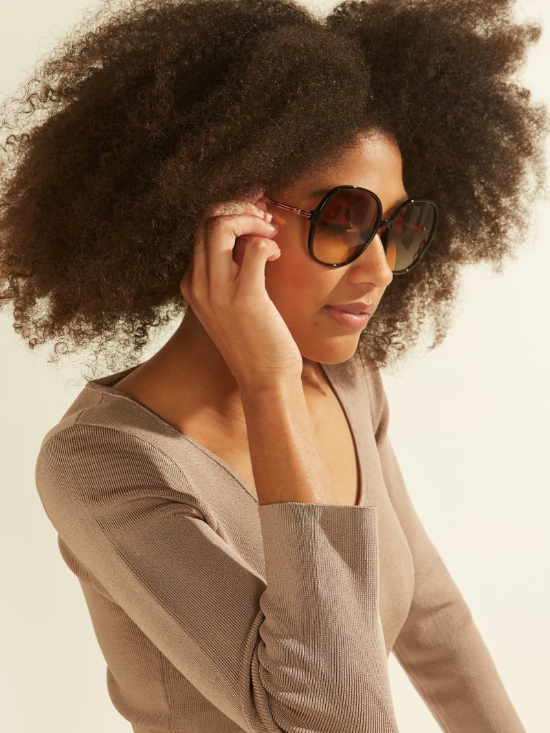 Black Women's Guess Oversized Round Sunglasses | 2645783-AT