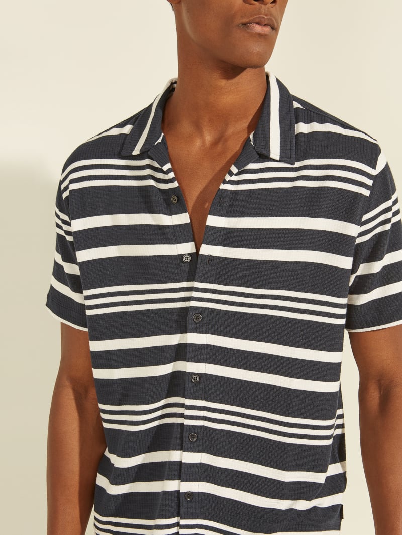 Multicolor Men's Guess Leo Striped Shirts | 7506491-GA