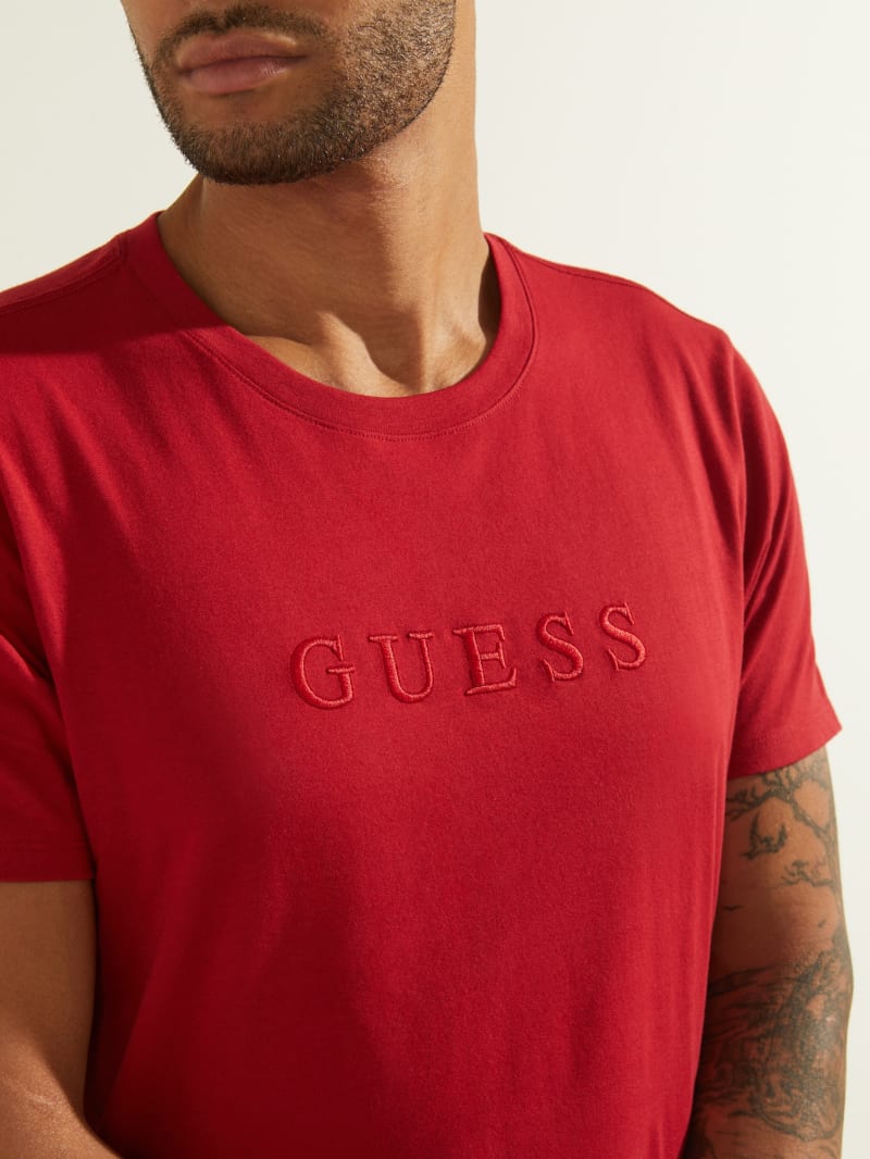 Red Men's Guess Embroidered Logo Tee T Shirts | 2846710-WM