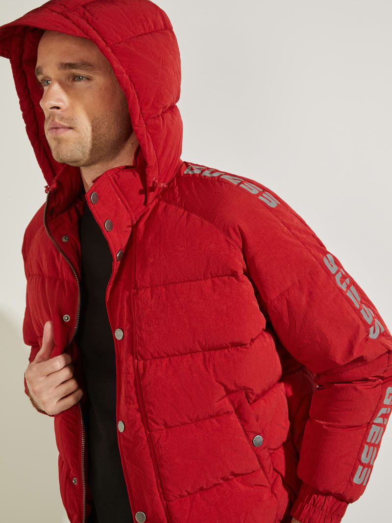 Red Men's Guess Summit Nylon Ski Puffer Jackets | 2604837-LR