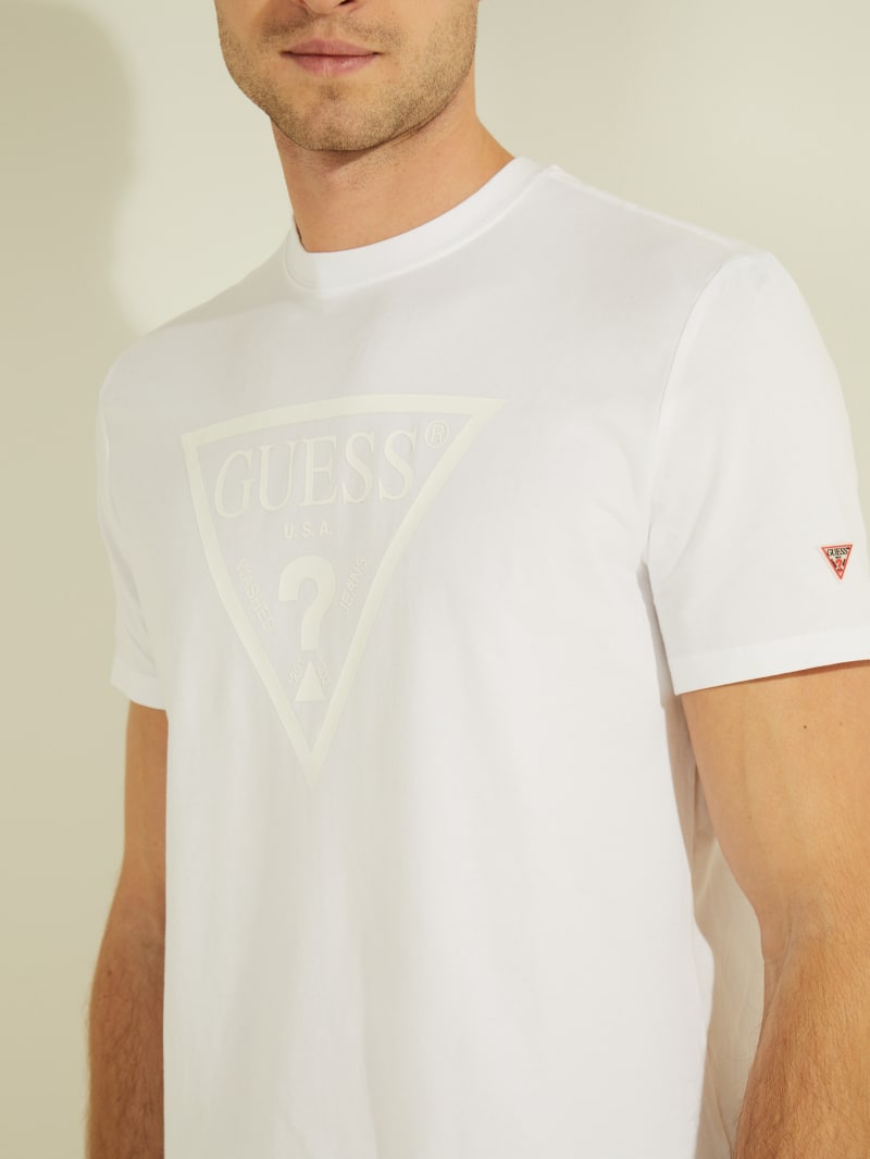 White Men's Guess Tonal Logo Tee T Shirts | 3095782-LF